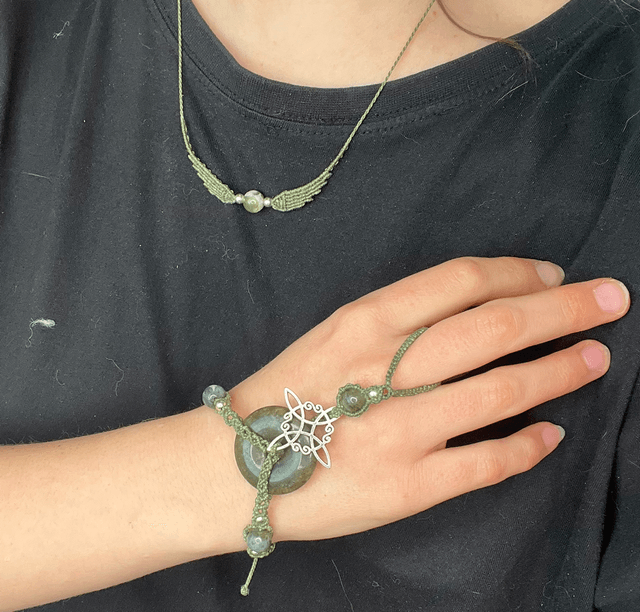 Bijou de Main "Forest Witch"