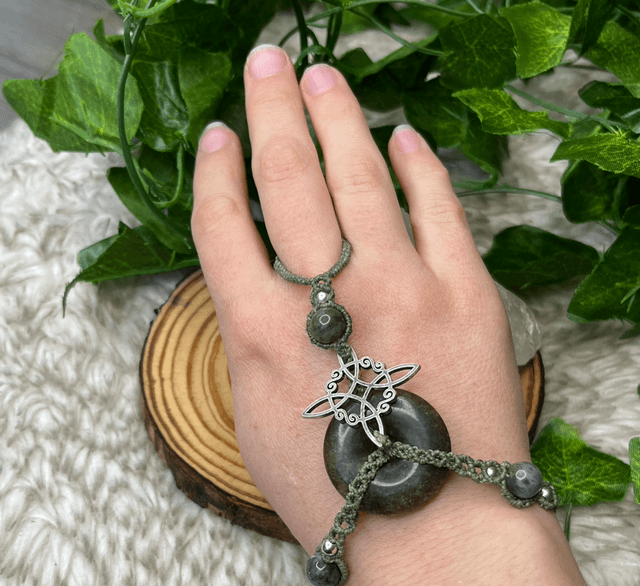 Bijou de Main "Forest Witch"