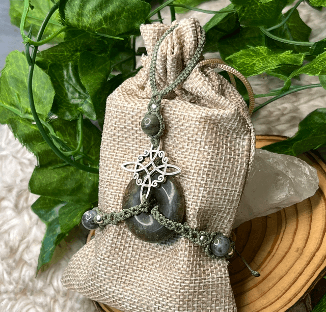 Bijou de Main "Forest Witch"