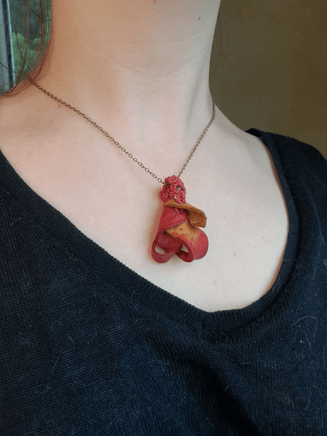 Pendentif "Feuilles d'Yggdrasil" Rouge et Jaune