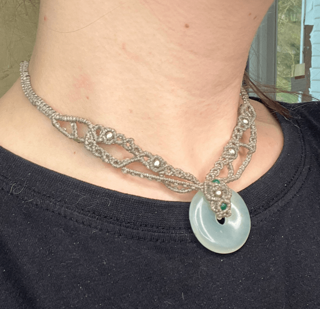 Collier/ Diadème «Perles du Ruisseau »