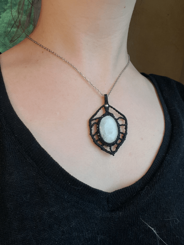 Pendentif "Feuille" Noir