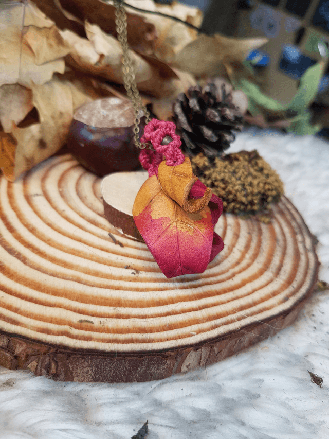 Pendentif "Feuilles d'Yggdrasil" Rouge et Jaune